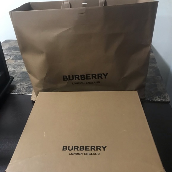 Burberry sneakers - Picture 3 of 8